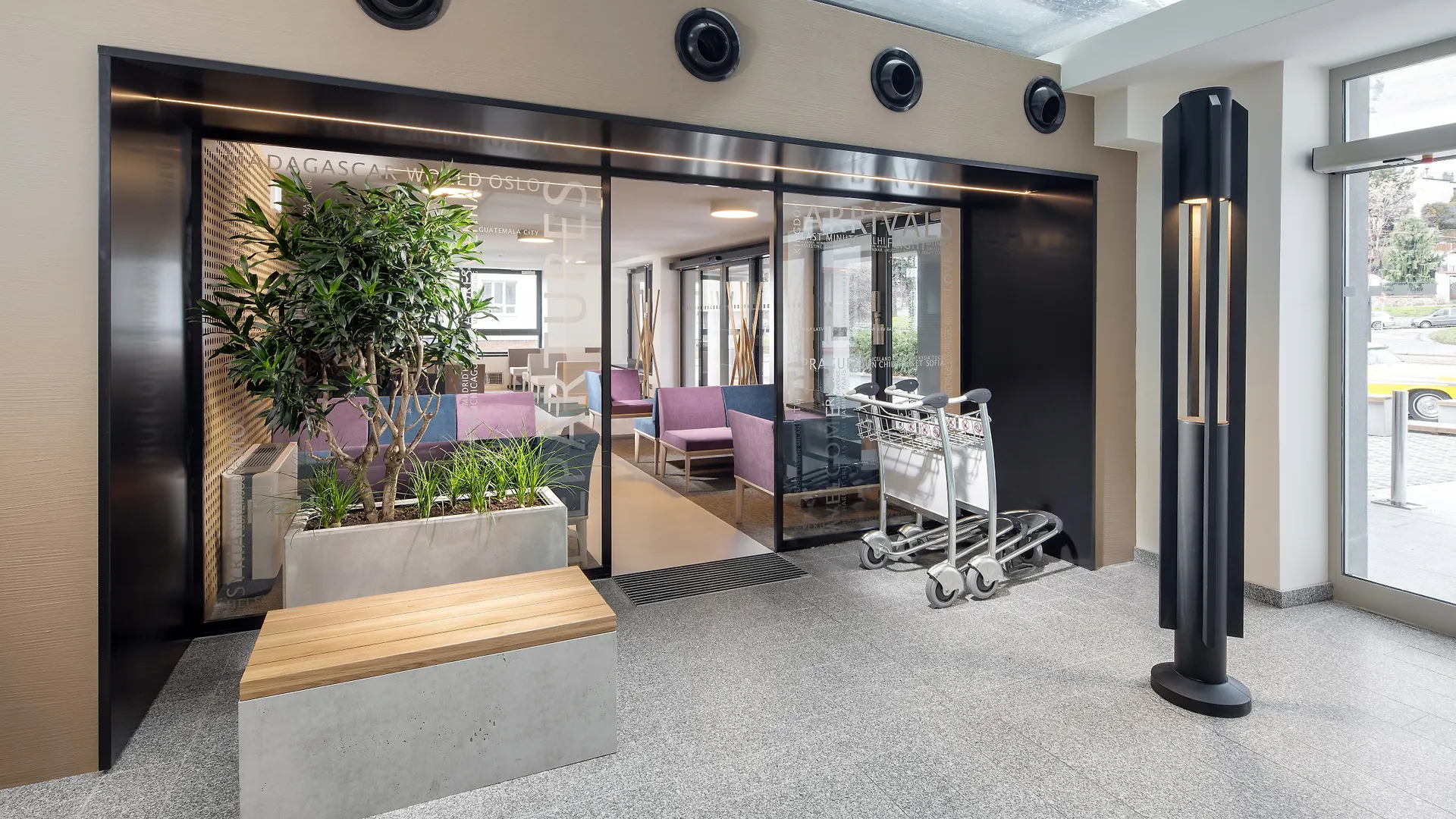 Comfort Hotel Prague City contacts