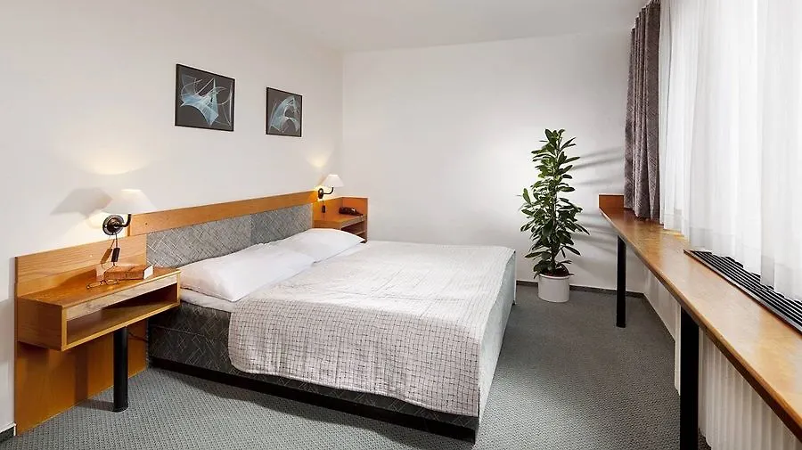 Comfort Hotel Prague City 4*,